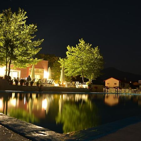 Aitheron Hotel Air Park Zervi エクステリア 写真