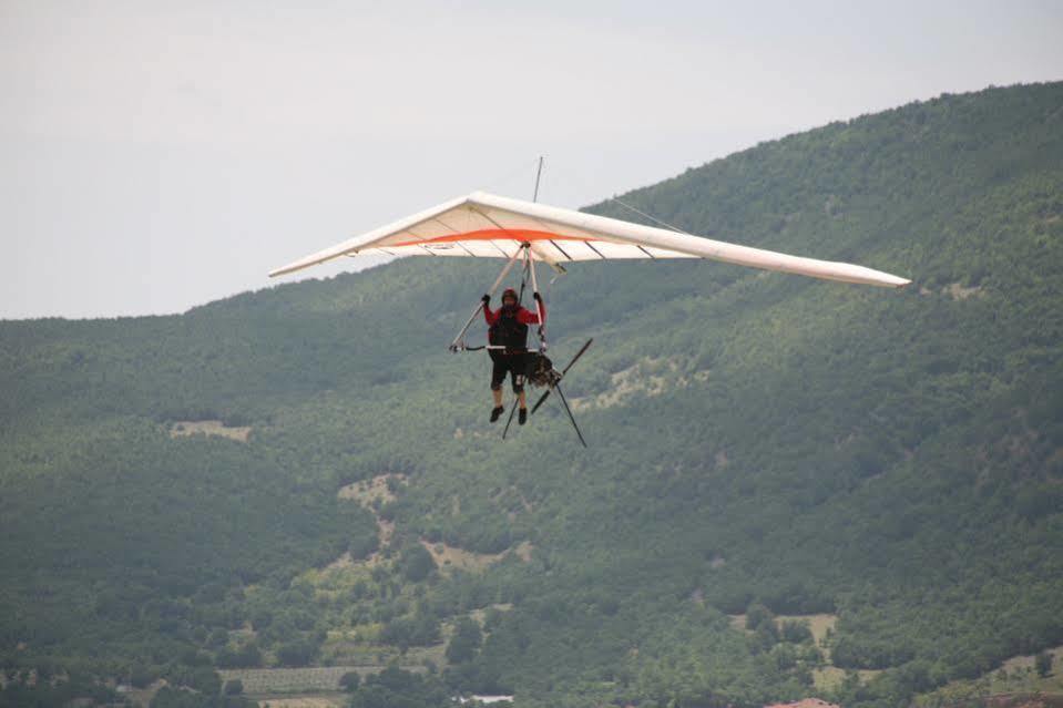 Aitheron Hotel Air Park Zervi エクステリア 写真